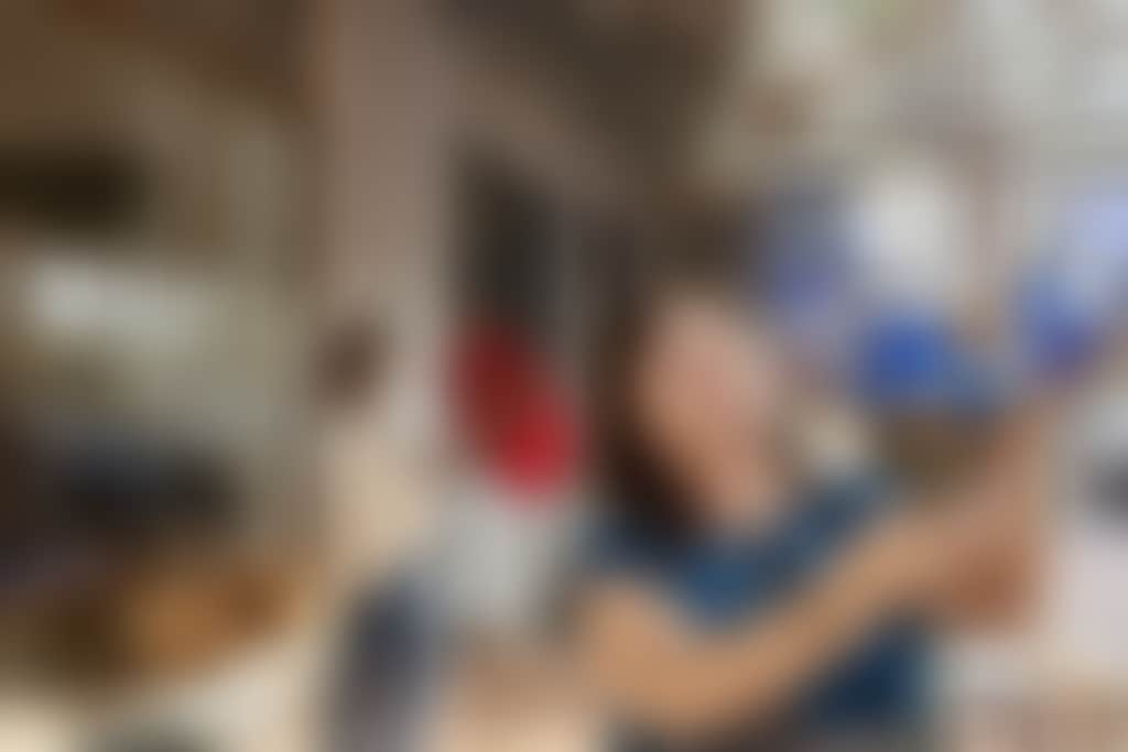 Basic Elements shopfront and display