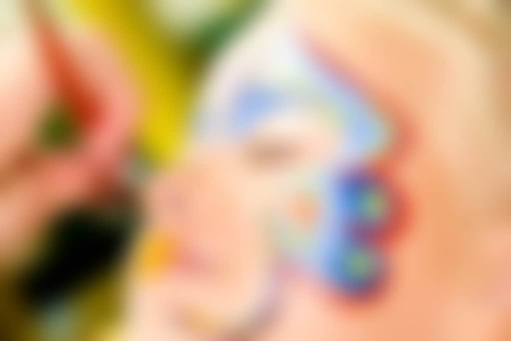 Facepainting blonde girl d