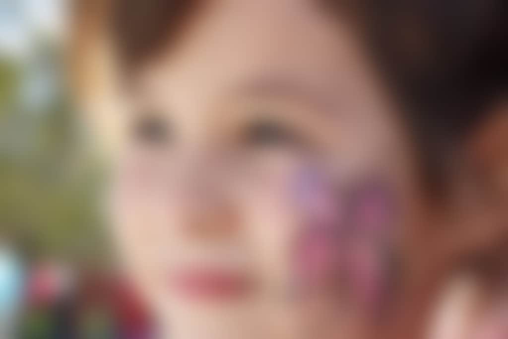 Facepainting girl profile d