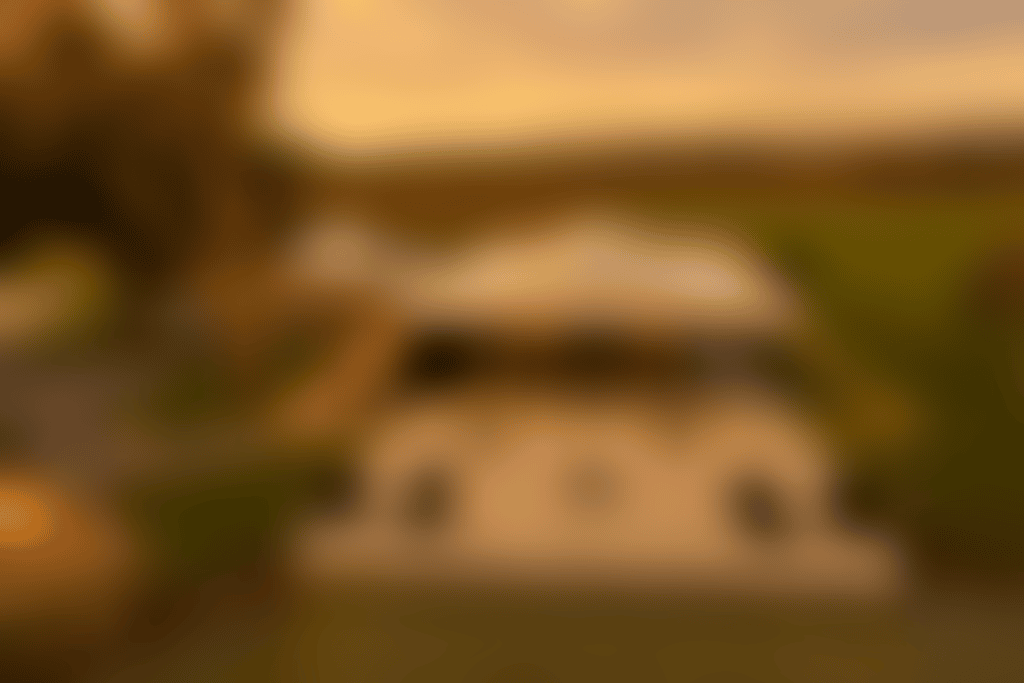 Oakover Grounds lakehouse 2x large landscape